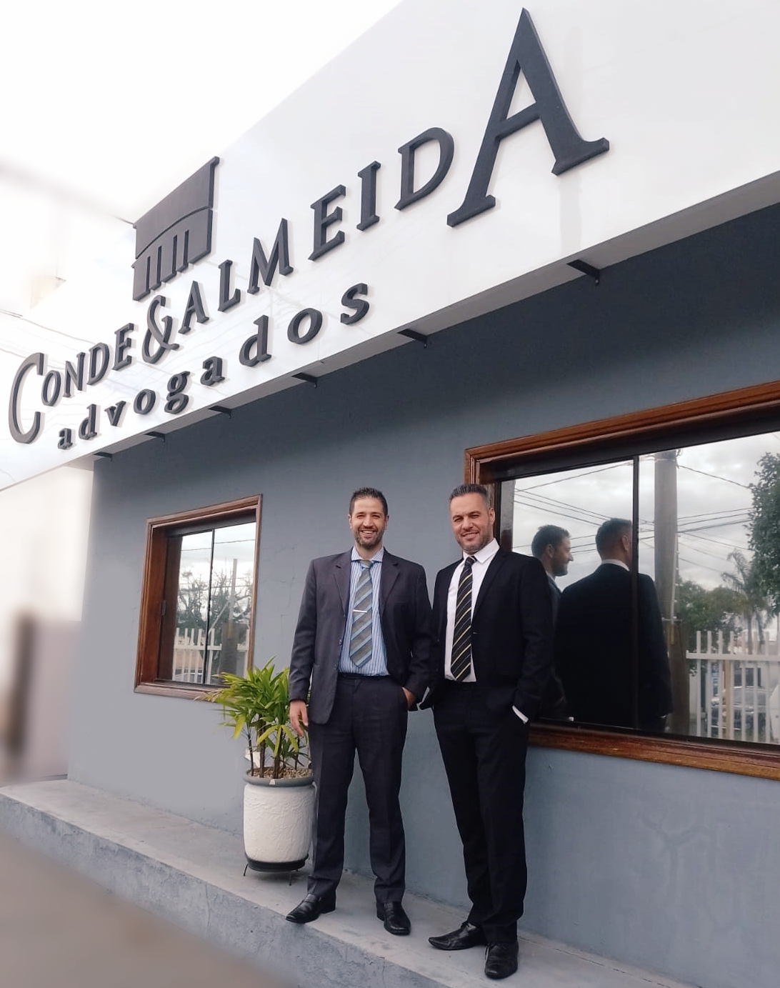 Médico deve indenizar paciente por erro em cirurgia de hérnia